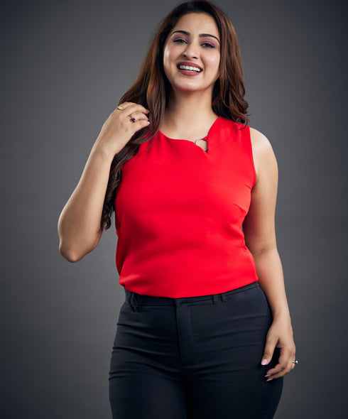 Ring Attached Sleeveless Red Chiffon Top